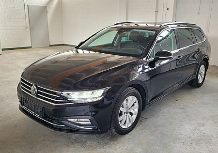 VW Passat Variant Volkswagen Passat Var.2.0 TDI DSG Business LED+Sthz+RFK+AHK
