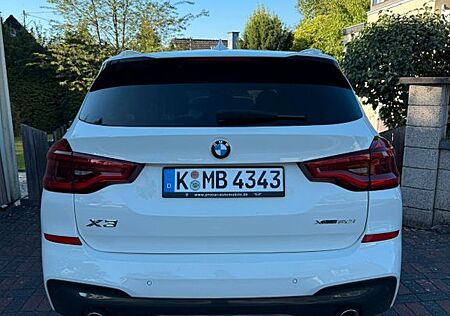 BMW X3 xDrive20i AT -