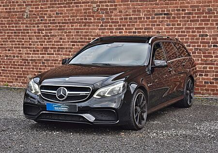 Mercedes-Benz E 63 AMG E63 AMG T NIGHTPAKET PANO 360° B/O MASSAGE SHEFT