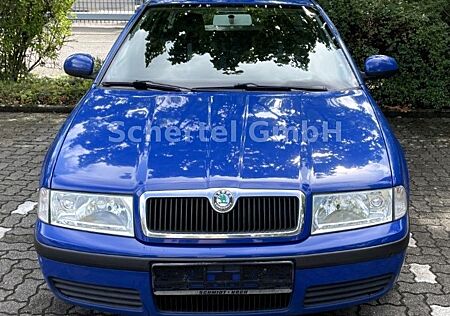 Skoda Octavia Combi Tour**Radio MP 3**