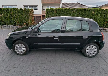 Renault Clio 1,2; sehr zuverlässig; TÜV bis 4/27
