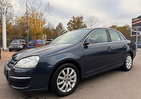 VW Jetta Volkswagen Lim. 2.0 TDI Automatik+Navi+