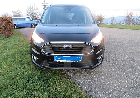 Ford Grand Tourneo 1.5 EcoBlue 88kW Auto Titanium...