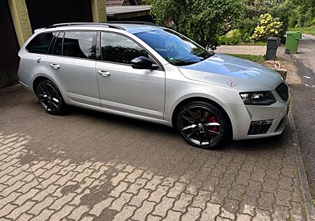 Skoda Octavia 2.0 TDI DSG RS Challenge