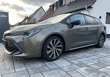 Toyota Corolla Touring Sports Hybrid Trek Neuzustand