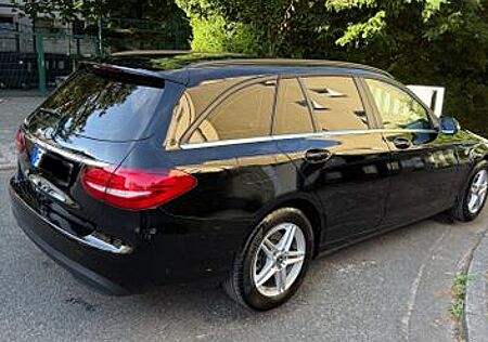 Mercedes-Benz C 220 d 4MATIC T AVANTGARDE Autom. AVANTGARDE
