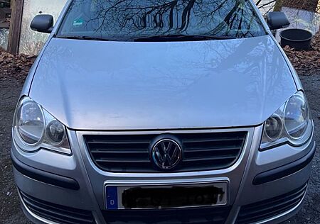 VW Polo Volkswagen 1.2 40 kW (54 PS) Benzin Trendline TÜV NEU