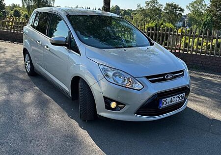 Ford Grand C-Max 1,6TDCi 85kW Titanium Titanium