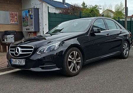 Mercedes-Benz E 220 BlueTEC 4MATIC Autom. -