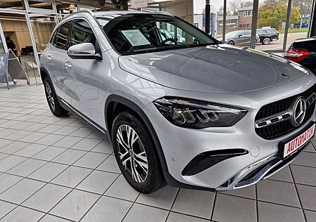Mercedes-Benz GLA 200 Automatil RFK LED Fernlicht NAVI