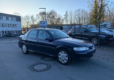 Opel Vectra 1.6 16V Automatik