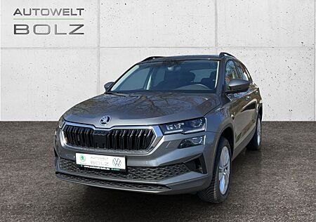 Skoda Karoq Selection 1.5 TSI Navi DigiCock LED Kamera