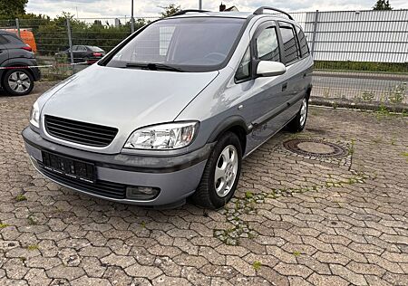 Opel Zafira 1.8 16V Elegance Elegance
