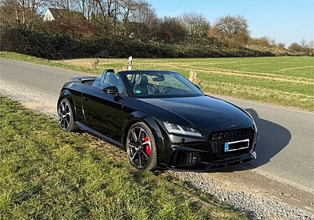 Audi TT RS Roadster 2.5 TFSI S tronic quattro -