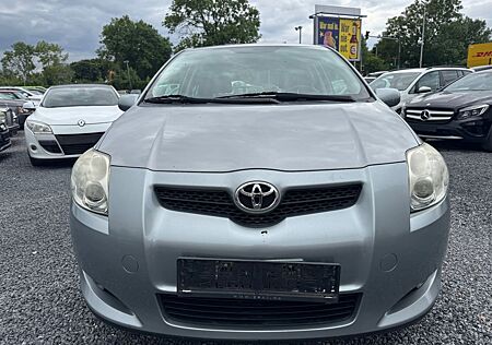 Toyota Auris Team