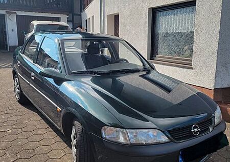 Opel Vectra B 1.6 - Rentnerfahrzeug 2.Hand
