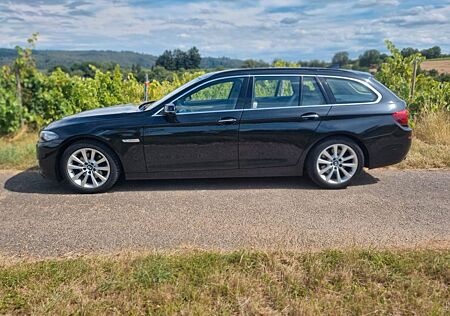 BMW 520i Touring Leder Pano Navi Klima AHK Softclose