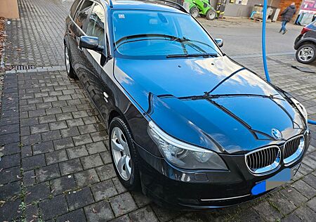 BMW 525xd Touring LCI/3.0l/Autom/AHK/Xenon/Leder/Pan