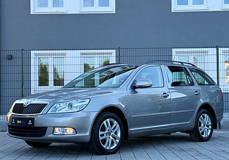 Skoda Octavia Combi Elegance 4X4/TEMP/XEN/PDC/AHK