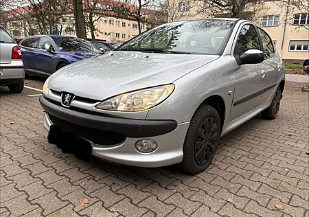 Peugeot 206 1.4 Benzin Klima TÜV