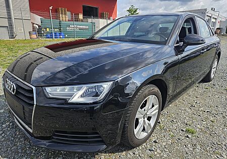Audi A4 35TFSI S-TRONIC * NAVIGATION * ALU * PDC