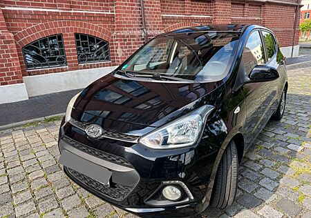 Hyundai i10 1.2 YES! Silver YES! Silver