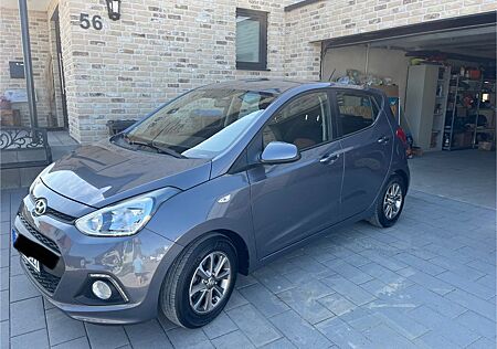 Hyundai i10 1.0 YES! Silver YES! Silver
