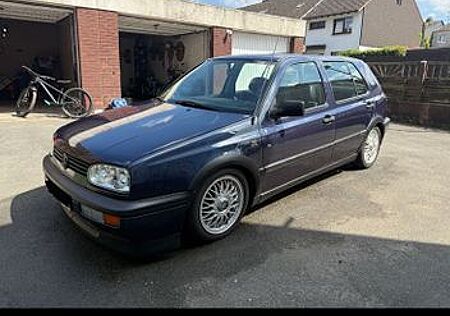 VW Golf Volkswagen 1.8 GT GT