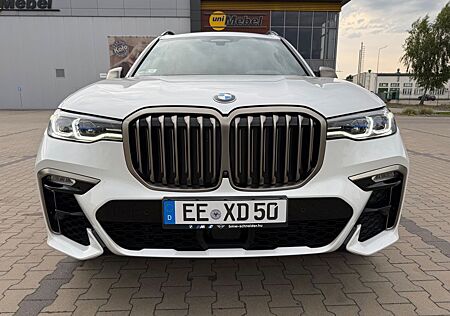 BMW X7 M50d , Panorama, H&K