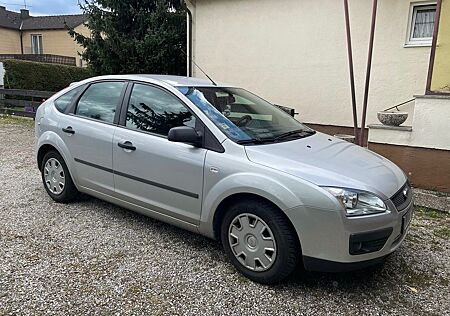 Ford Focus 1,6 Fun Autom. Fun