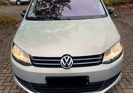 VW Sharan Volkswagen 2.0TDI BMT Pano AHK elektr. Tür Alcantara