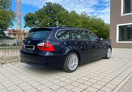 BMW 325i Touring | Navi | 8-Fach bereift