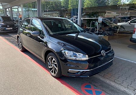 VW Golf Volkswagen 1.0 TSI OPF JOIN, schwarz, Schalte, ACC