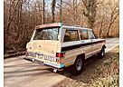 Jeep Wagoneer