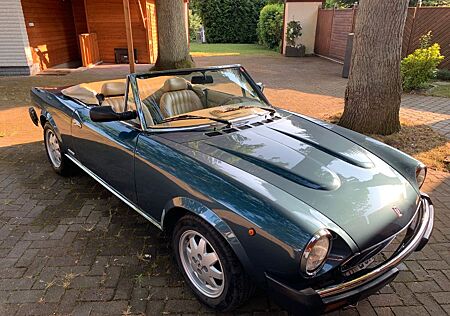 Fiat 124 Spider Pininfarina Spidereuropa 2000 i.e
