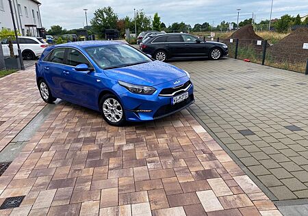 Kia Cee'd Ceed 1.5 T-GDI 48V DCT Vision