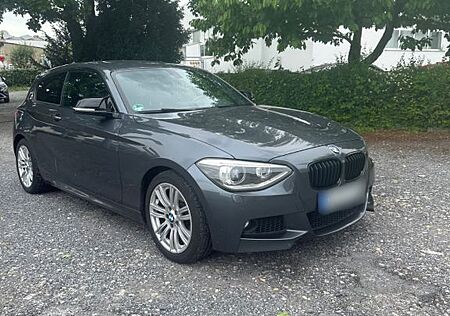 BMW 118d Coupé Lim. Ed. Lifestyle M Sportp. Limi...