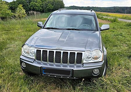 Jeep Grand Cherokee Overland 3.0 CRD Aut. AT-Reifen