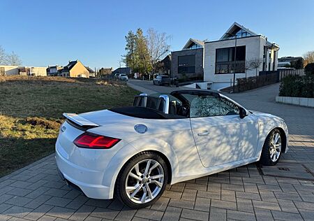 Audi TT Roadster 2.0 TDI ultra -