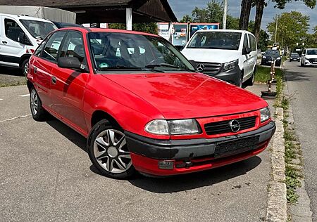 Opel Astra 1.6 Season/Automatik/