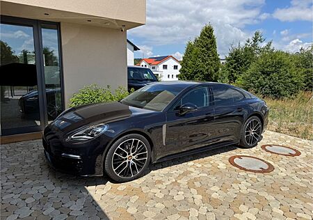 Porsche Panamera 4 Platinum Edition