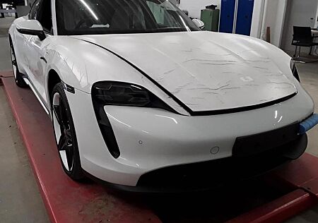 Porsche Taycan 4 S