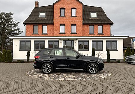 BMW X5 xDr 45e M Sport LED ACC PANO LUFT MEMO SHADOW
