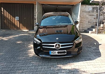 Mercedes-Benz B 250 e Hybrid - Top Zustand