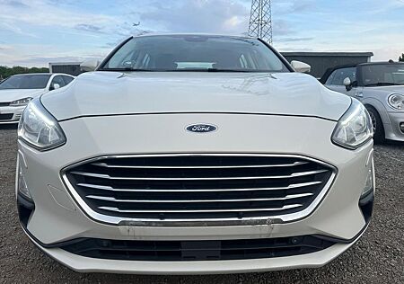 Ford Focus Turnier Titanium 2,0 LED,PDC,Navi,Alufelge