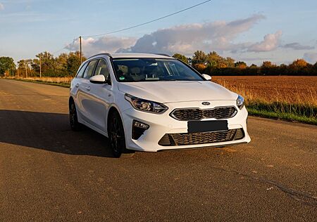 Kia Cee'd Sportswagon Ceed 1.6 | 2018 | Rückfahrkamera | TÜV 10/2027