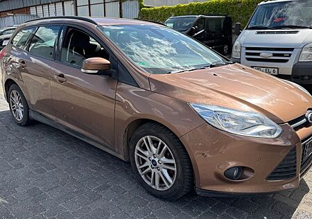 Ford Focus Turnier Sync Edition