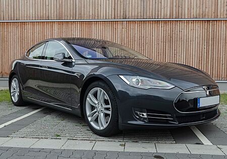 Tesla Model S 85 | Gratis Laden SC01 | MCU2 | AP1