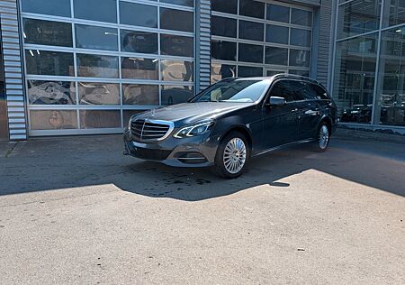 Mercedes-Benz E 200 T BlueEFFICIENCY ELEGANCE ELEGANCE