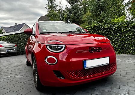 Fiat 500E (RED) Cabrio 42 kWh (RED)